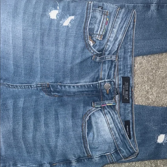Judy Blue Distressed Blue Jeans Sz 5/27 - Picture 6 of 7